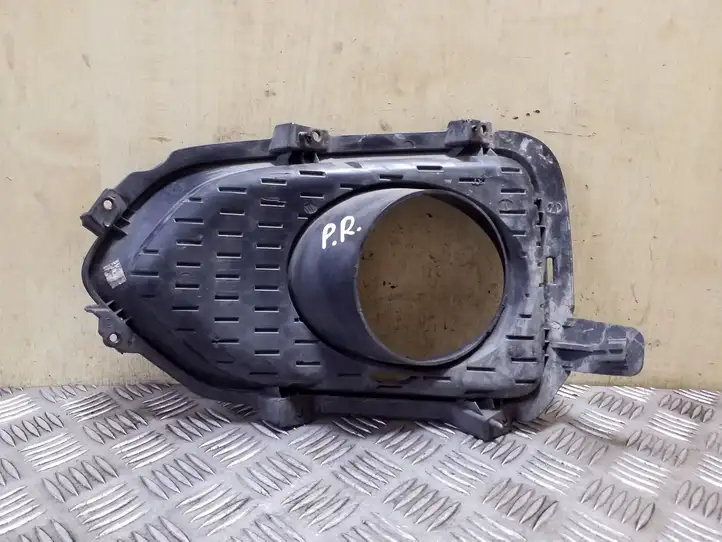 Kia Sorento (2009 - 2014) 865242P010 Решетка противотуманной фары — фото 2