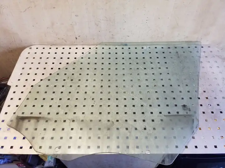 Mini Countryman (2010 - 2016)   Основное стекло передних дверей (четырехдверного автомобиля)