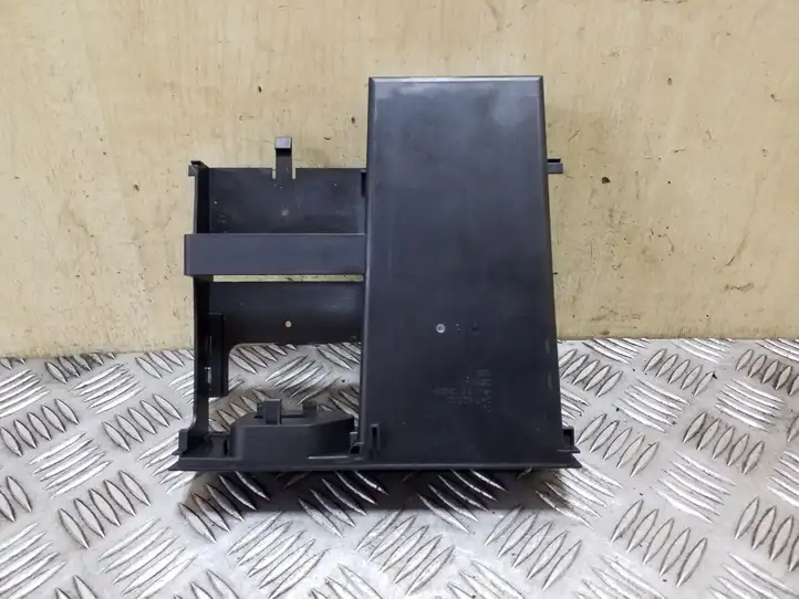 Audi A5 (2007 - 2011)  041762000 Другая деталь салона