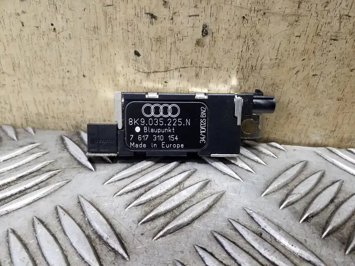 Audi A4 S4 B8 8K (2007 - 2011) 8K9035225N Усилитель антенны — фото 1