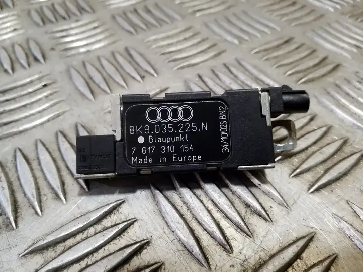Audi A4 S4 B8 8K (2007 - 2011) 8K9035225N Усилитель антенны — фото 4