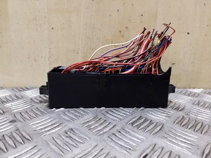 Seat Toledo IV (NH) (2011 - )  5J0937615C Блок предохранителей