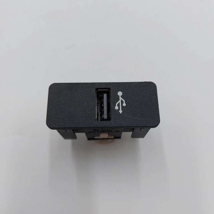 8410930248 Mini Cooper Countryman R60 USB jungtis