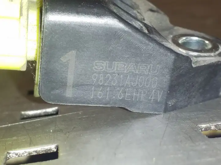Subaru Outback (2009 - 2014) 98231AJ000 Датчик удара SRS — фото 2