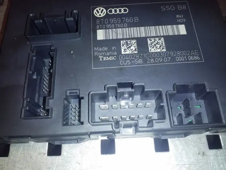 Audi A5 8T 8F (2007 - 2011) 8T0959760B Блок управления сиденьем — фото 5