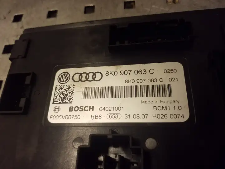 Audi A5 8T 8F (2007 - 2011) 8K0907063C Модуль комфорта — фото 2