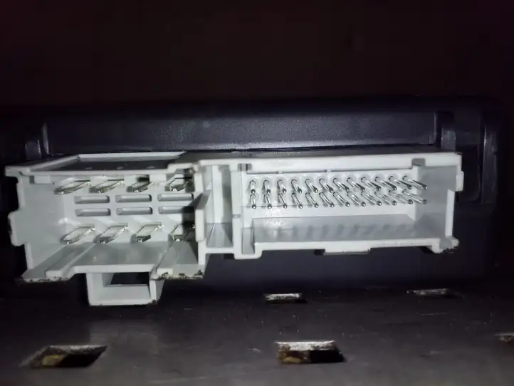 Chevrolet Captiva (2011 - 2013) 22787940 Модуль комфорта — фото 3