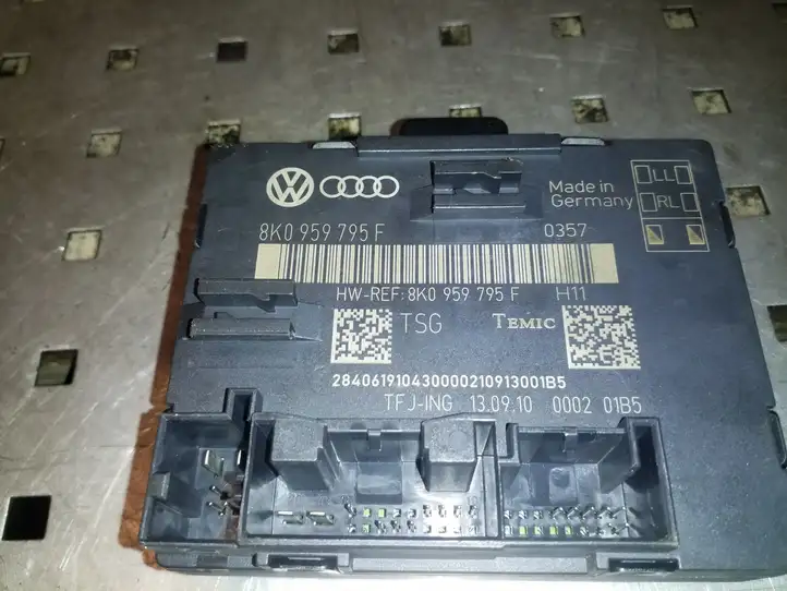 Audi A4 S4 B8 8K (2007 - 2011) 8K0959795F Блок управления дверью — фото 3