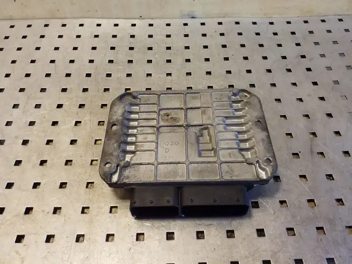 Mitsubishi ASX (2010 - 2016)  1860B891 Блок управления двигателя