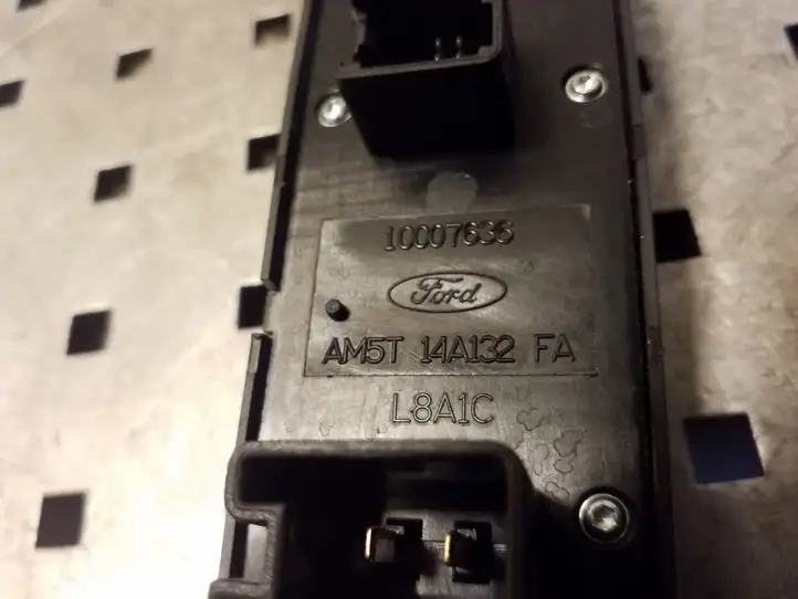 Ford Focus (2011 - 2015) AM5T14A132FA Кнопка стеклоподъемников — фото 3
