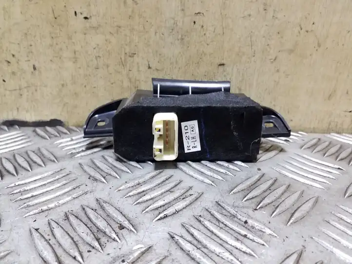 Subaru Outback (2003 - 2007) 94263AG050 Кнопка стеклоподъемников — фото 3
