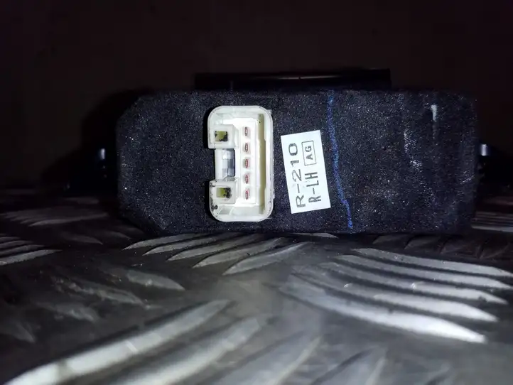 Subaru Outback (2003 - 2007) 94263AG050 Кнопка стеклоподъемников — фото 5