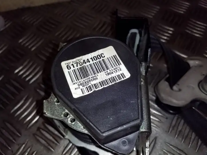 Nissan Juke I F15 (2010 - 2018) 617544100C Передний ремень безопасности — фото 1