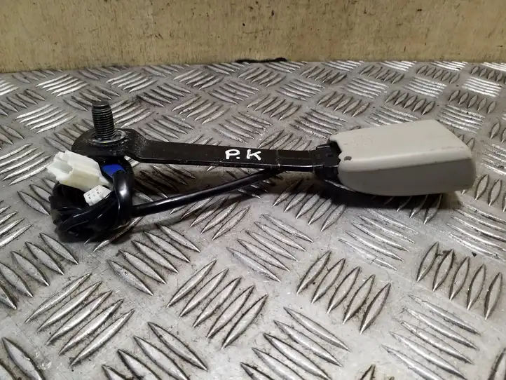 Subaru Outback (2003 - 2007)  E034501 Замок переднего ремня