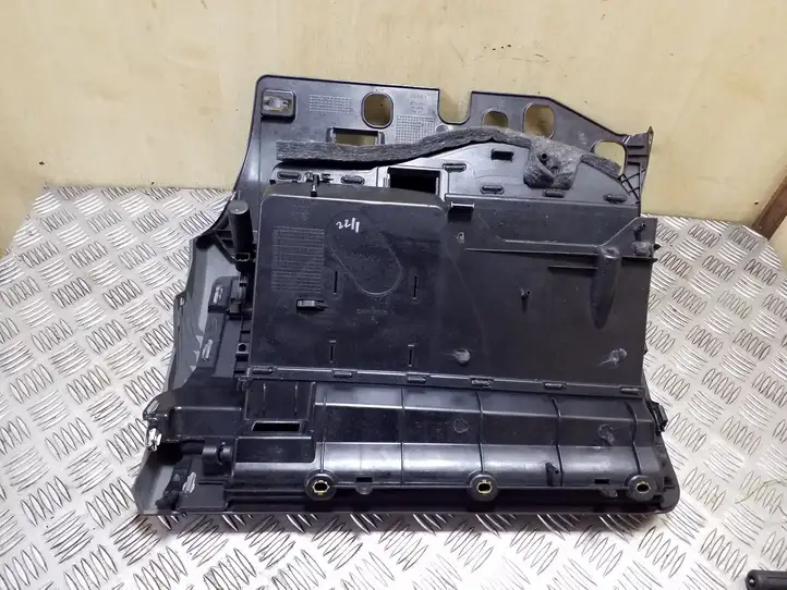 Audi A5 8T 8F (2007 - 2011) 8K2857035A Бардачок в сборе — фото 6