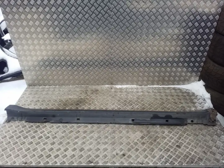 Subaru Outback (2009 - 2014)   Порог