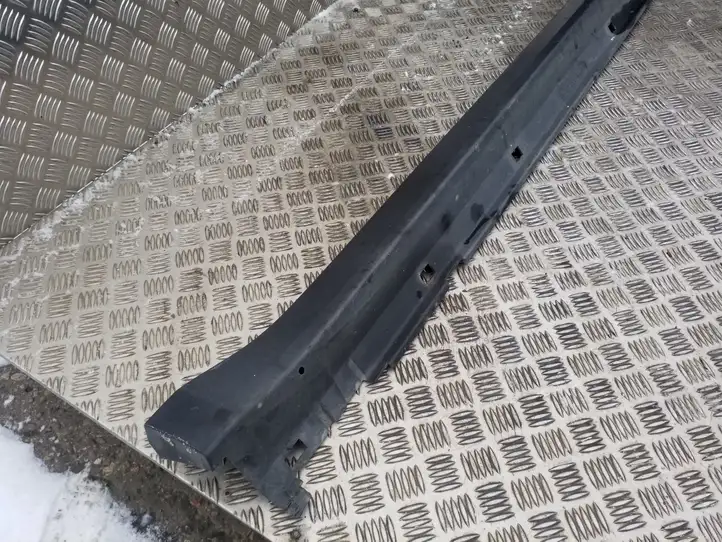 Subaru Outback (2009 - 2014)   Порог