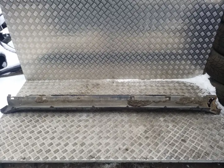 Subaru Outback (2009 - 2014)   Порог