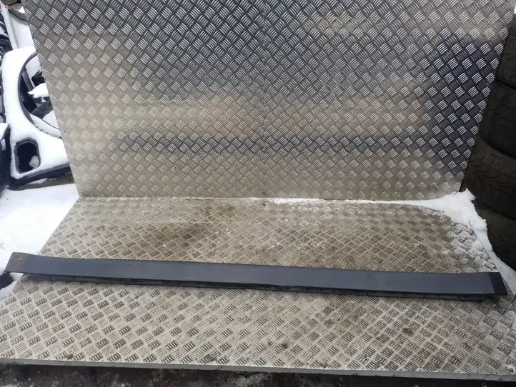 Subaru Outback (2009 - 2014)   Порог