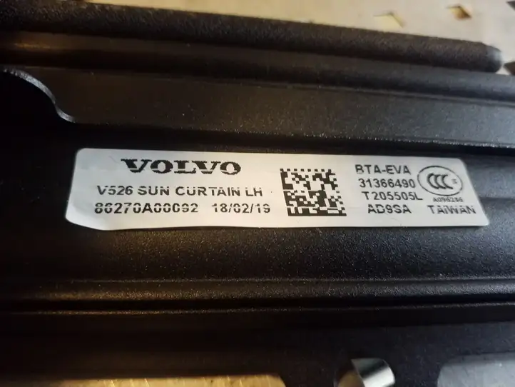 Volvo XC90 (2019 - ) 31366490 Солнцезащитная шторка багажника — фото 2