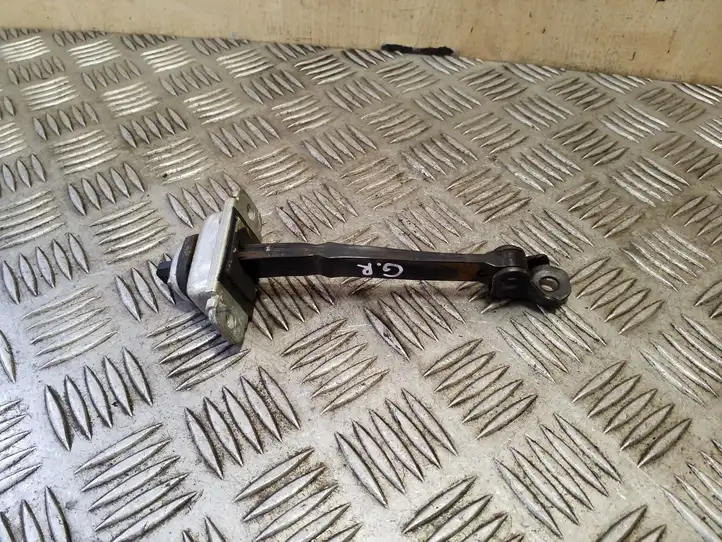 Chevrolet Captiva (2011 - 2013)   Ограничитель открывания задней двери