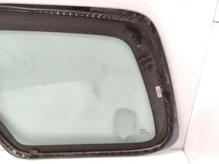 Mazda Tribute (2004 - 2007) 43R000477 Заднее боковое стекло — фото 2