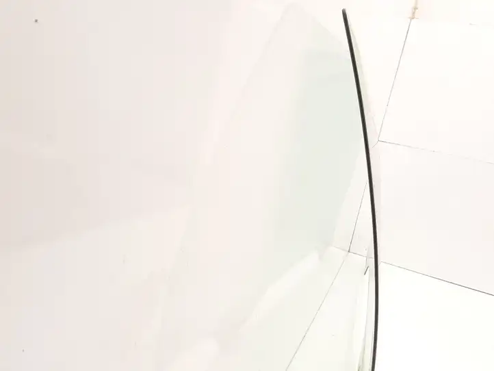 Peugeot 206 (1998 - 2012)  43R000464 Основное стекло передних дверей (двухдверного автомобиля)