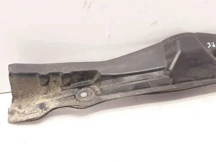 Toyota Yaris (2005 - 2009)  538280D010 Другая внешняя деталь