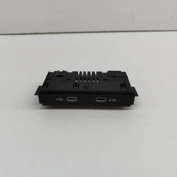 5NA035736 Volkswagen ID.4 USB jungtis