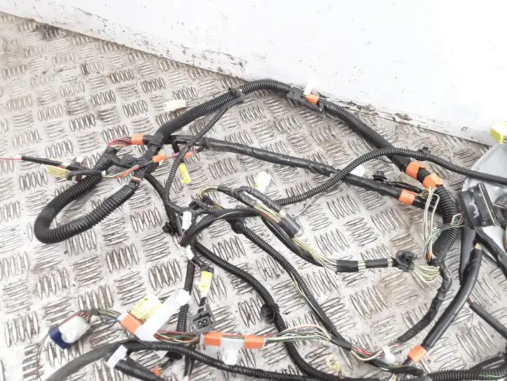 Toyota Yaris (2005 - 2009) 821610D350 Прочая электропроводка — фото 6