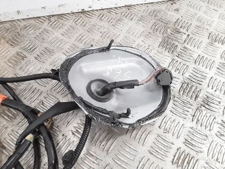 Toyota Yaris (2005 - 2009) 821610D350 Прочая электропроводка — фото 7