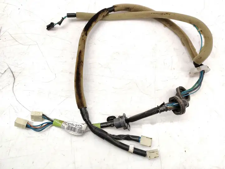 Toyota Avensis T250 (2006 - 2009) 8218405100 Жгут проводов крышки багажника — фото 7