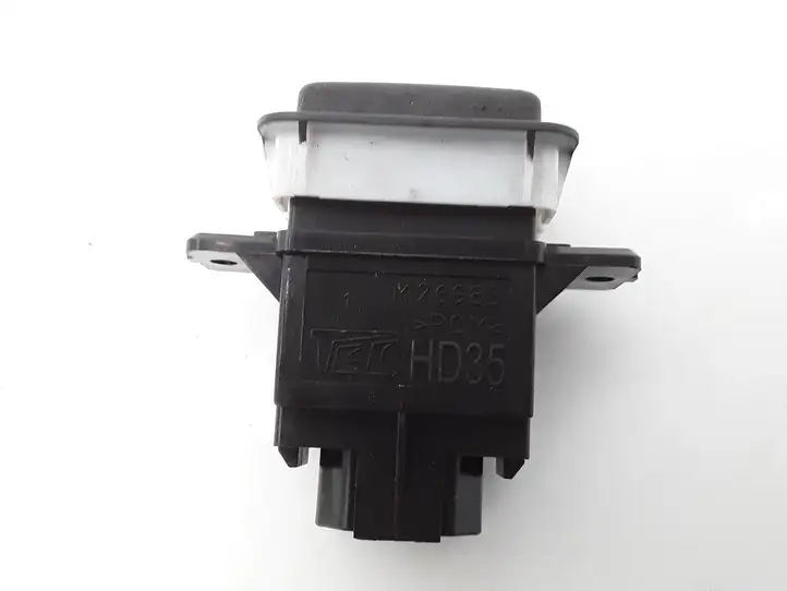 Honda Accord (2008 - 2016) M26983 Кнопка закрытия крышки багажника — фото 2