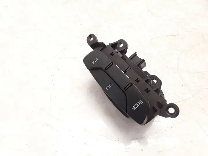 Chevrolet Captiva (2006 - 2011) 96628528 Кнопки на рулевом колесе — фото 1