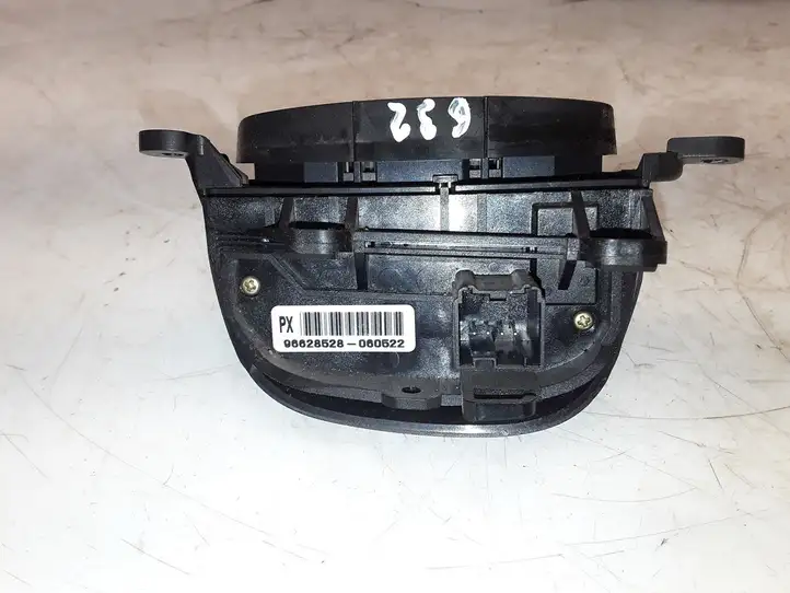 Chevrolet Captiva (2006 - 2011) 96628528 Кнопки на рулевом колесе — фото 5