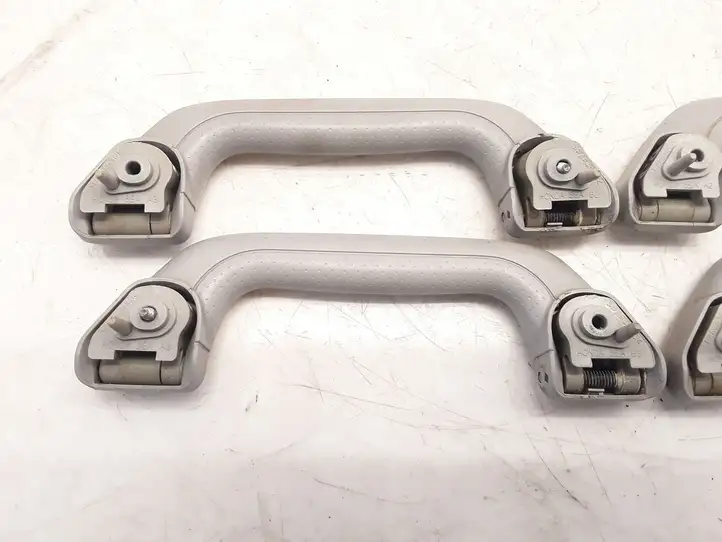 Honda Accord (2003 - 2007) Потолочная ручка передняя — фото 5