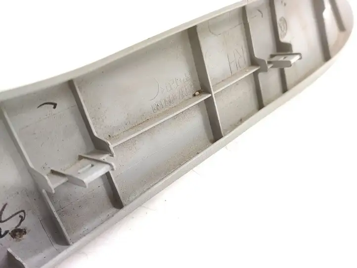 Toyota Avensis T250 (2006 - 2009) 6793705020 Прочая отделка багажника — фото 4