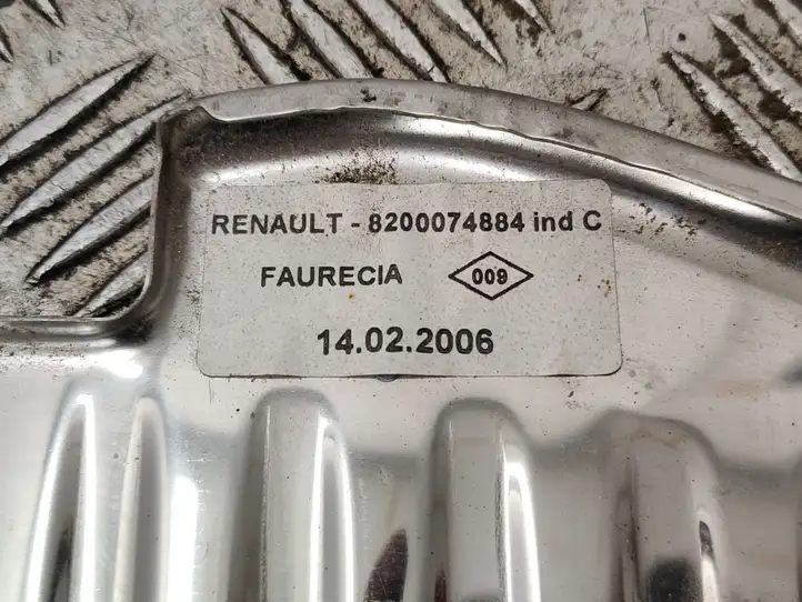 Renault Espace - Grand espace IV (2004 - 2014) 8200074884 Отделка порога багажника — фото 2