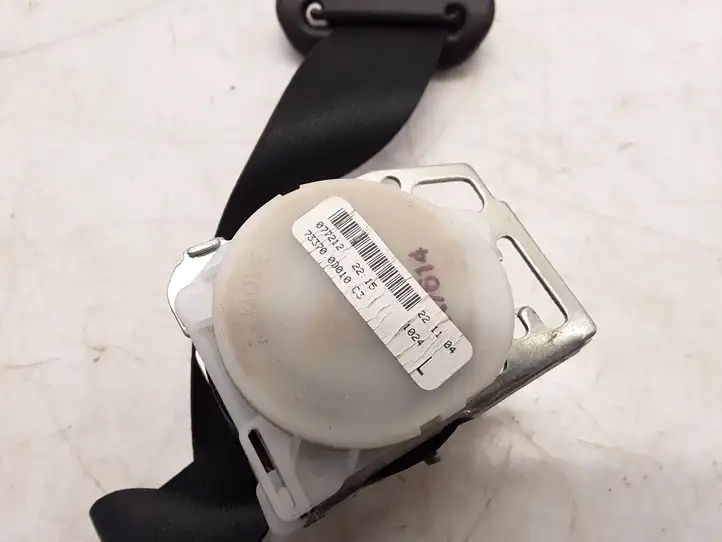 Toyota Yaris (2005 - 2009) 733700D010 Задний ремень безопасности — фото 4