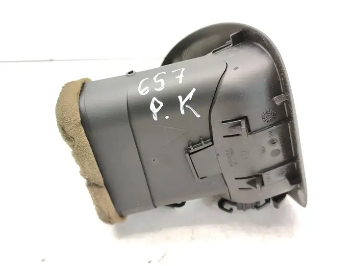 Citroen Xsara Picasso (1999 - 2012) 9631280177 Боковой воздушный дефлектор — фото 2