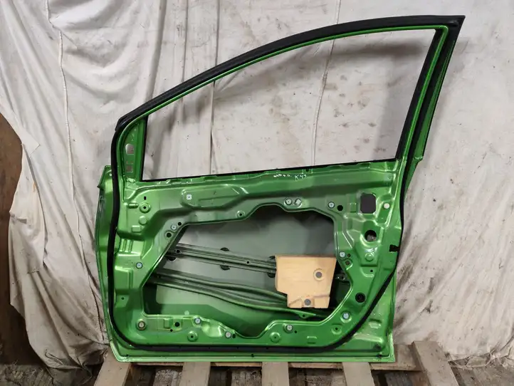 Mazda 2 (2007 - 2010) Дверь — фото 4