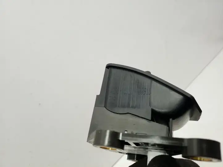 Toyota Avensis T270 (2009 - 2012) 8439005020 Кнопка ручного тормоза — фото 3