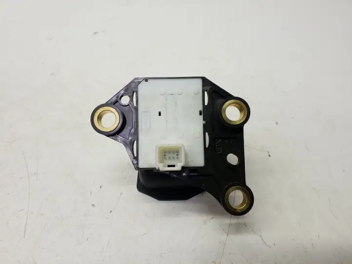 Toyota Avensis T270 (2009 - 2012) 8439005020 Кнопка ручного тормоза — фото 4