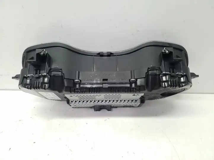 Audi A6 C7 (2011 - 2014) 4G8920983E Спидометр — фото 2