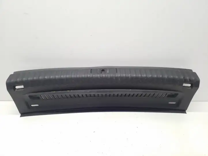 Volkswagen Tiguan (2011 - 2016) Отделка порога багажника — фото 1