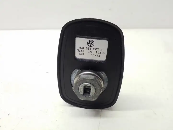 Volkswagen Tiguan (2011 - 2016) GPS антенна — фото 2