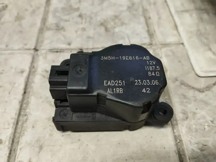 Ford S-MAX (2006 - 2010) 3M5H19E616AB Двигатель задвижки потока воздуха — фото 1