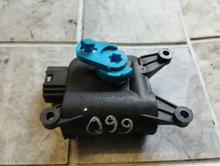 Seat Altea XL (2004 - 2015) 1K1907511E Двигатель задвижки потока воздуха — фото 5
