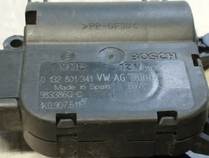 Audi A3/S3 8P (2004 - 2008) 1K0907511B Двигатель задвижки потока воздуха — фото 2
