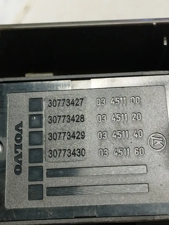 Volvo V50 (2004 - 2008) 30773427 Кнопка стеклоподъемников — фото 3